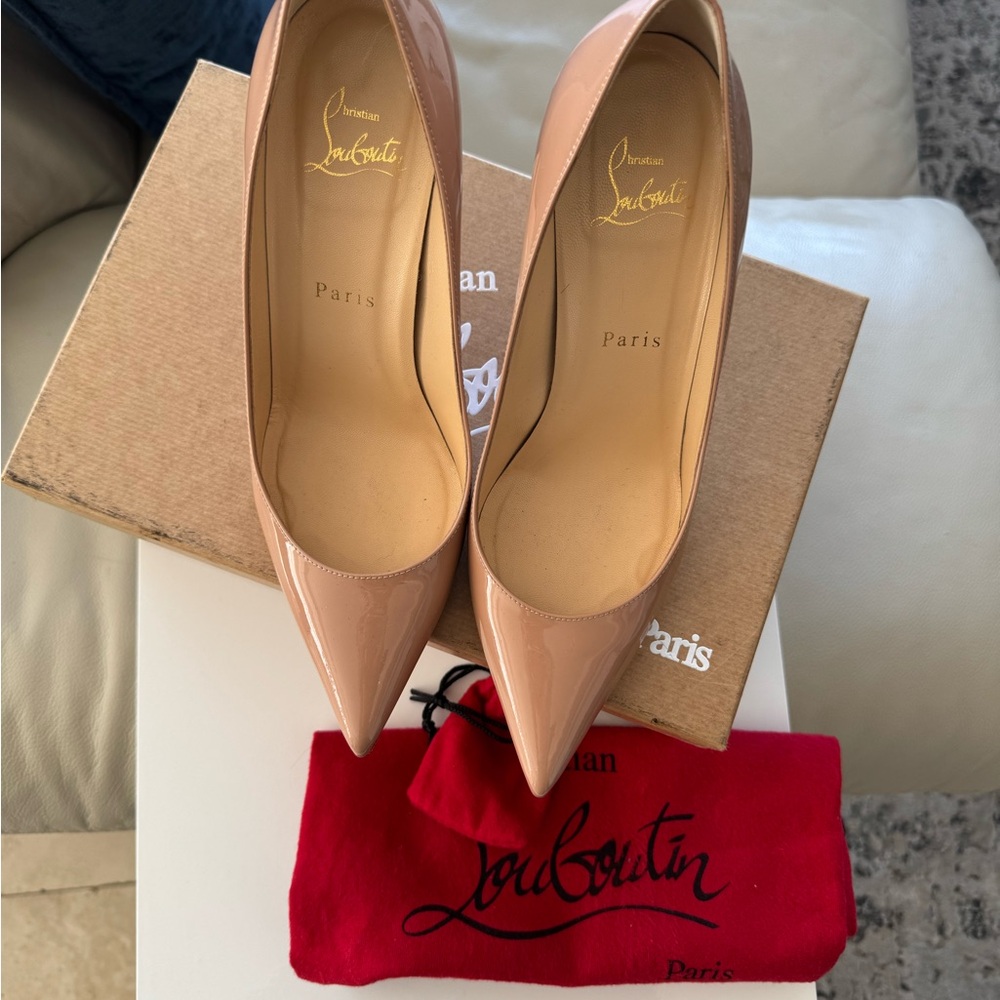 Christian Louboutin Nude Patent Leather Pumps kate 85mm